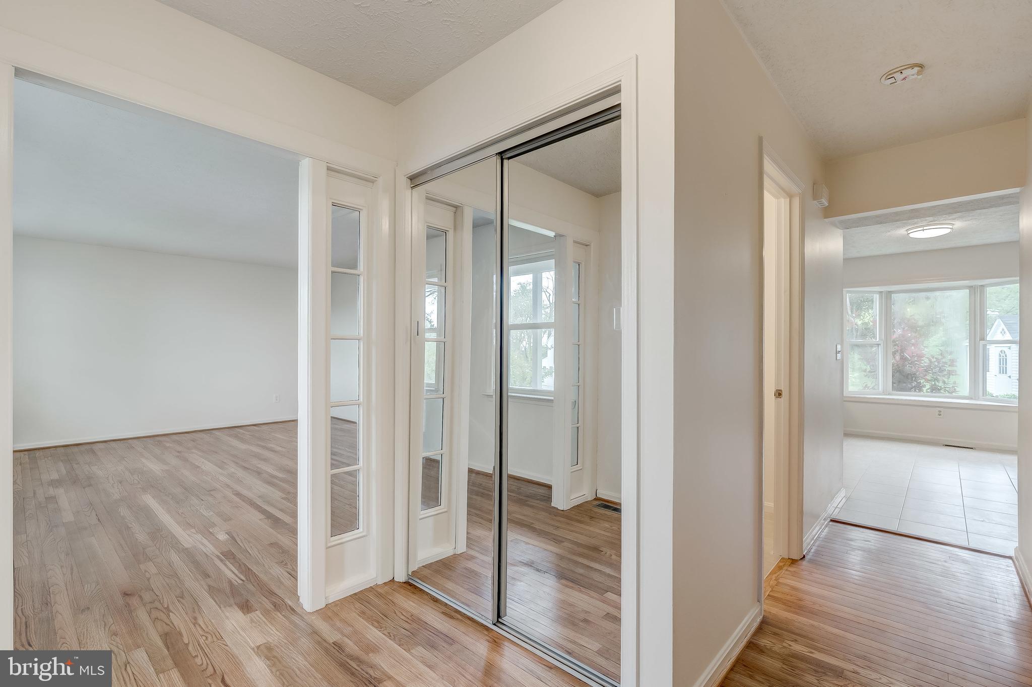 545 Fairmount Road Linthicum, MD 21090 - Photo 5 of 35 View of Foyer
