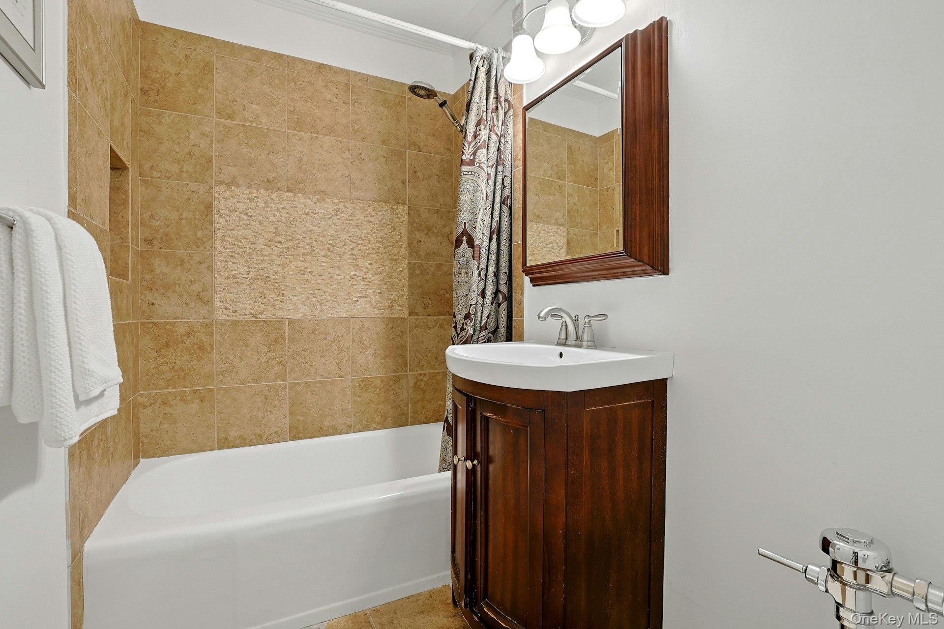1255 North Avenue, Unit B4J New Rochelle, NY 10804 - Photo 18 of 20