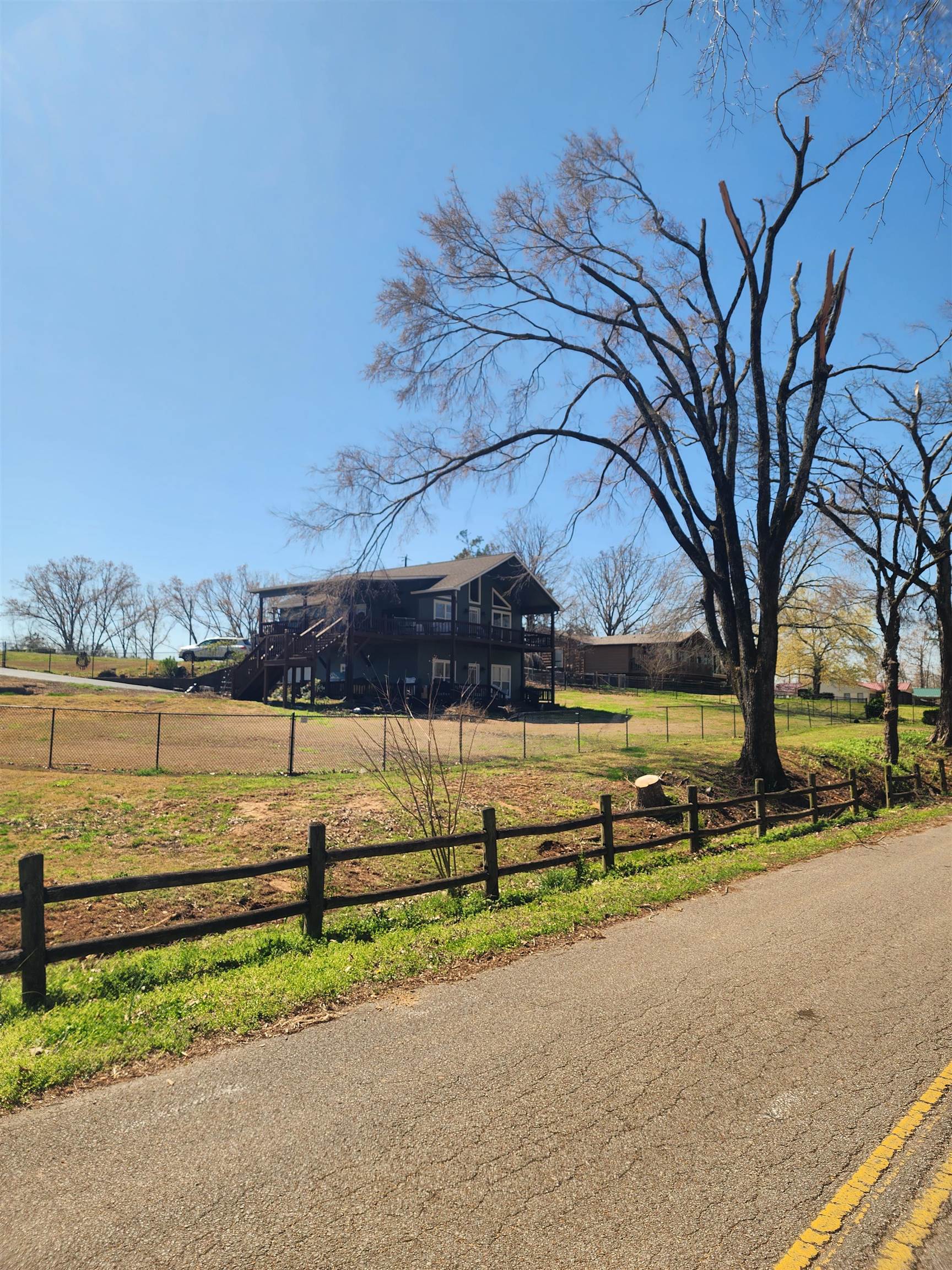 620 Old Road Counce, TN 38326 - Photo 2 of 32 a view of a yard and an ocean view