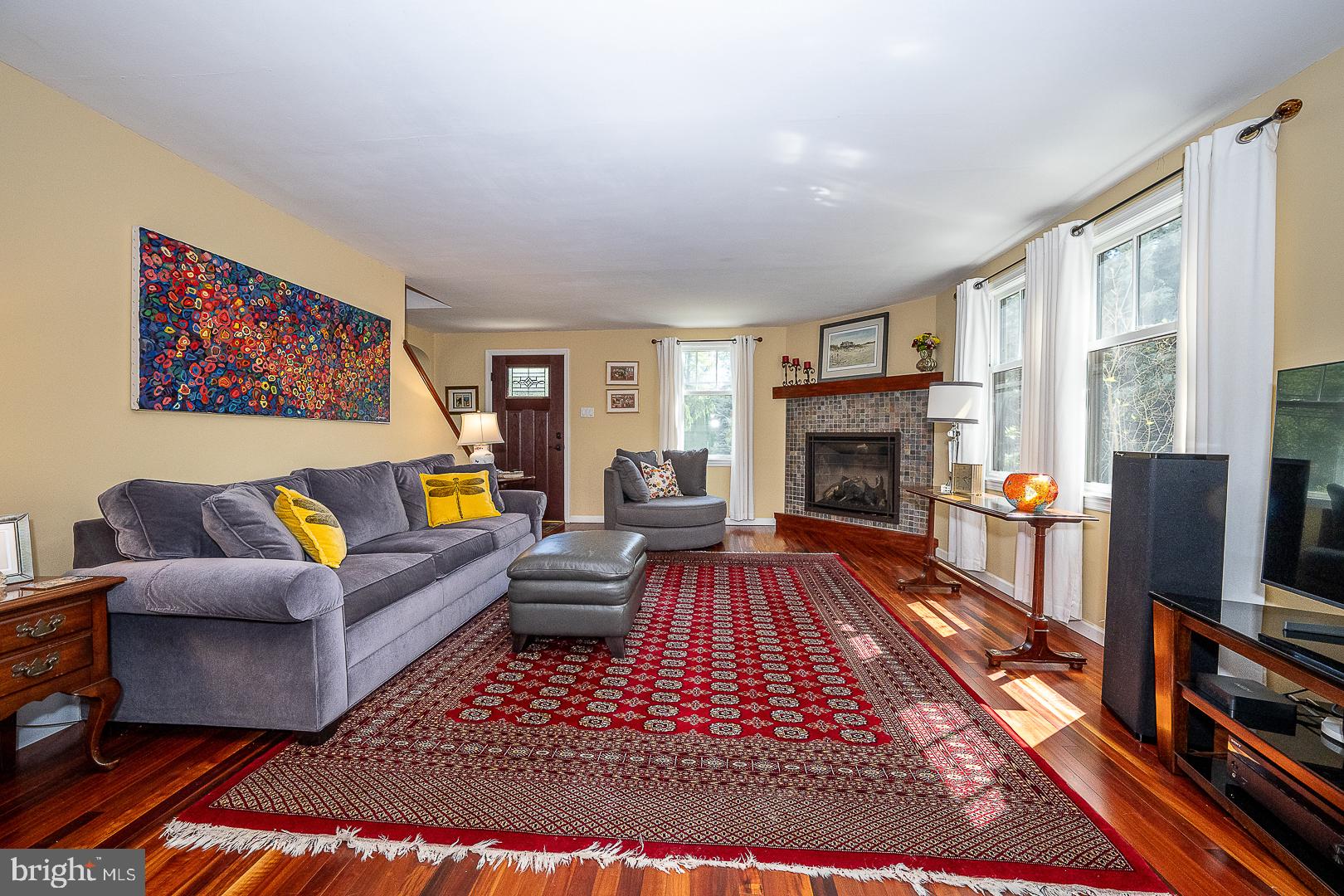 608 South Devon Avenue Wayne, PA 19087 - Photo 4 of 40 Family Room
