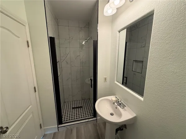 $3,000 | 5568 Jelsma Avenue, Las Vegas, NV 89141