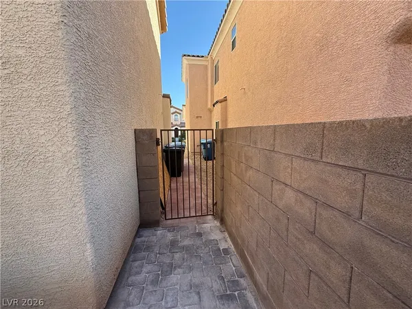 $3,000 | 5568 Jelsma Avenue, Las Vegas, NV 89141