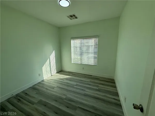 $3,000 | 5568 Jelsma Avenue, Las Vegas, NV 89141