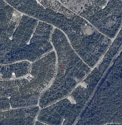 a view of a dry yard