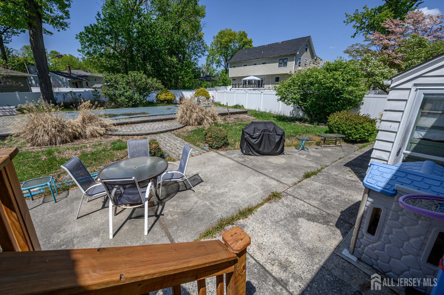 49 Colonial Drive Clark, NJ 07066 - Photo 24 of 31