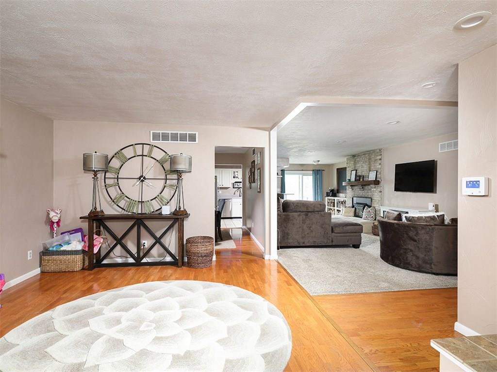 2164 Hulton Road Verona, PA 15147 - Photo 5 of 25 Gallery Image 5