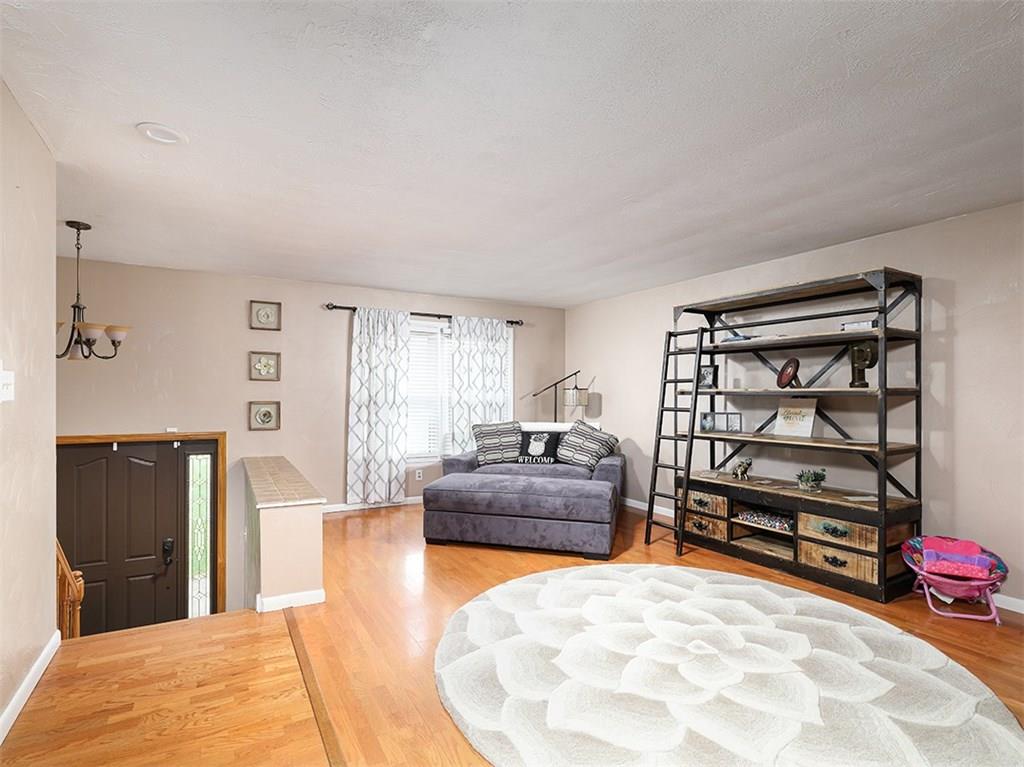 2164 Hulton Road Verona, PA 15147 - Photo 6 of 25 Gallery Image 6