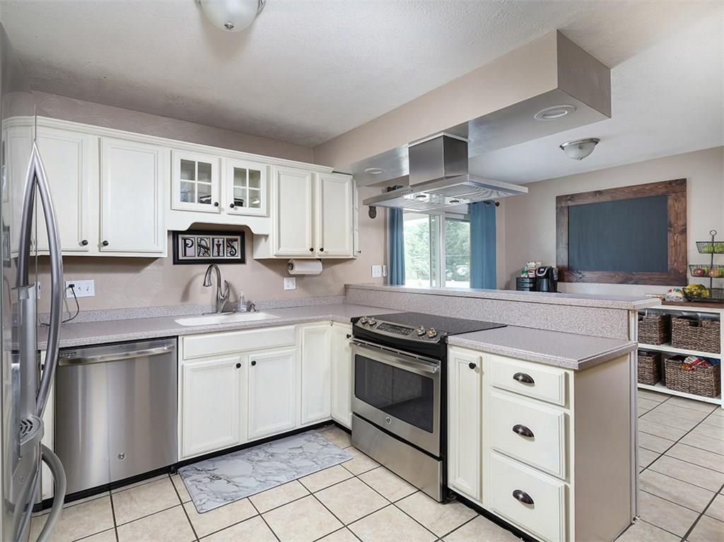 2164 Hulton Road Verona, PA 15147 - Photo 8 of 25 Gallery Image 8