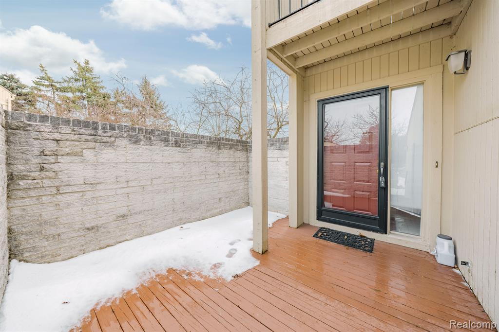 39449 Country Lane Novi, MI 48375 - Photo 26 of 29