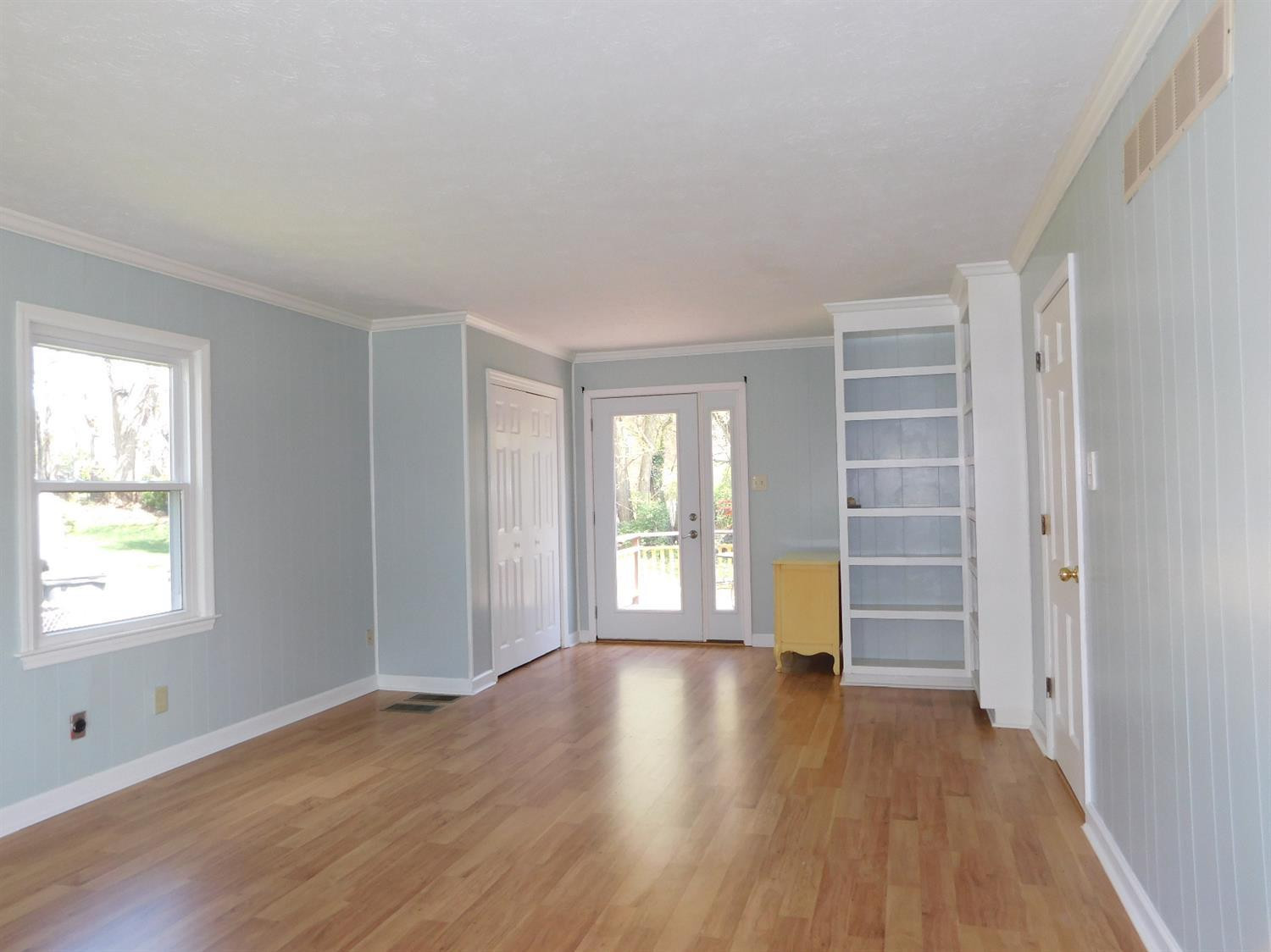 3304 High Hope Road Lexington, KY 40517 - Photo 5 of 25 Closet, book shelves and door to deck