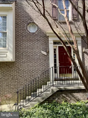 $4,295 | 6032 Kelsey Court, Falls Church, VA 22044