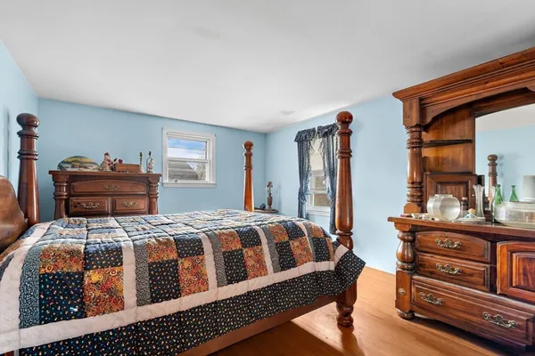 $499,999 | 371 Village Street, Medway, MA 02053