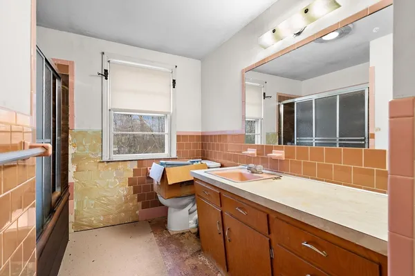 $499,999 | 371 Village Street, Medway, MA 02053