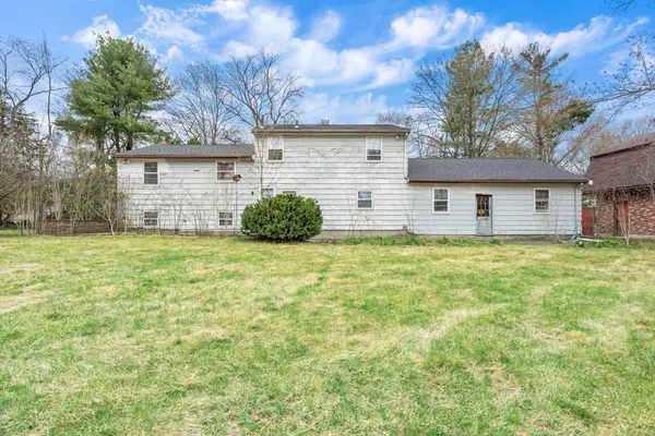$499,999 | 371 Village Street, Medway, MA 02053