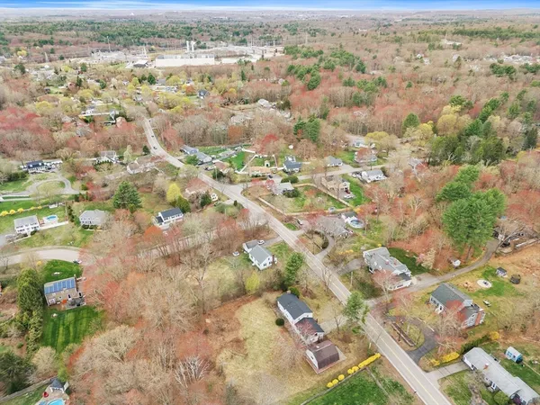 $499,999 | 371 Village Street, Medway, MA 02053
