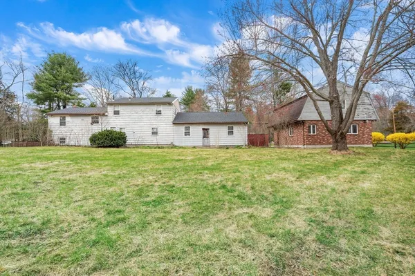 $499,999 | 371 Village Street, Medway, MA 02053