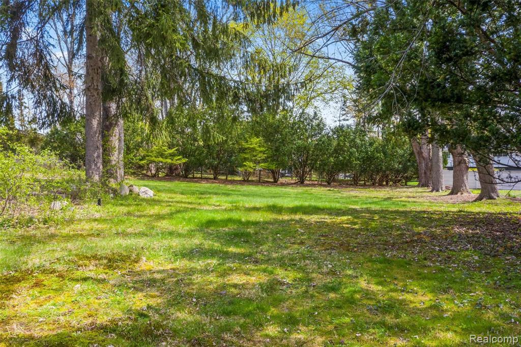 4165 Quarton Road Bloomfield Hills, MI 48301 - Photo 5 of 39