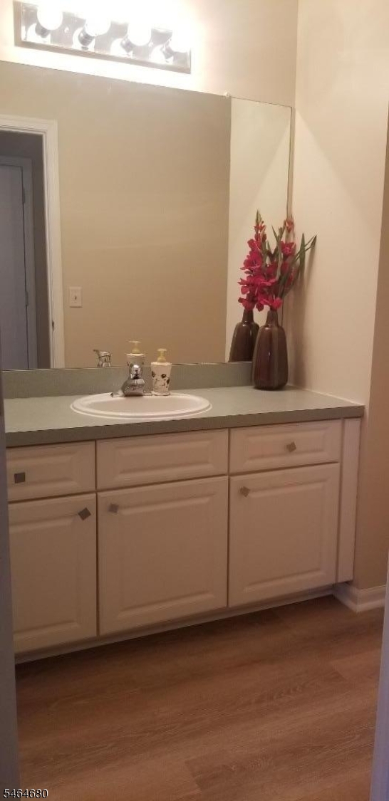 327 Hawthorne Road North Brunswick, NJ 08902 - Photo 18 of 24 Gallery Image 18