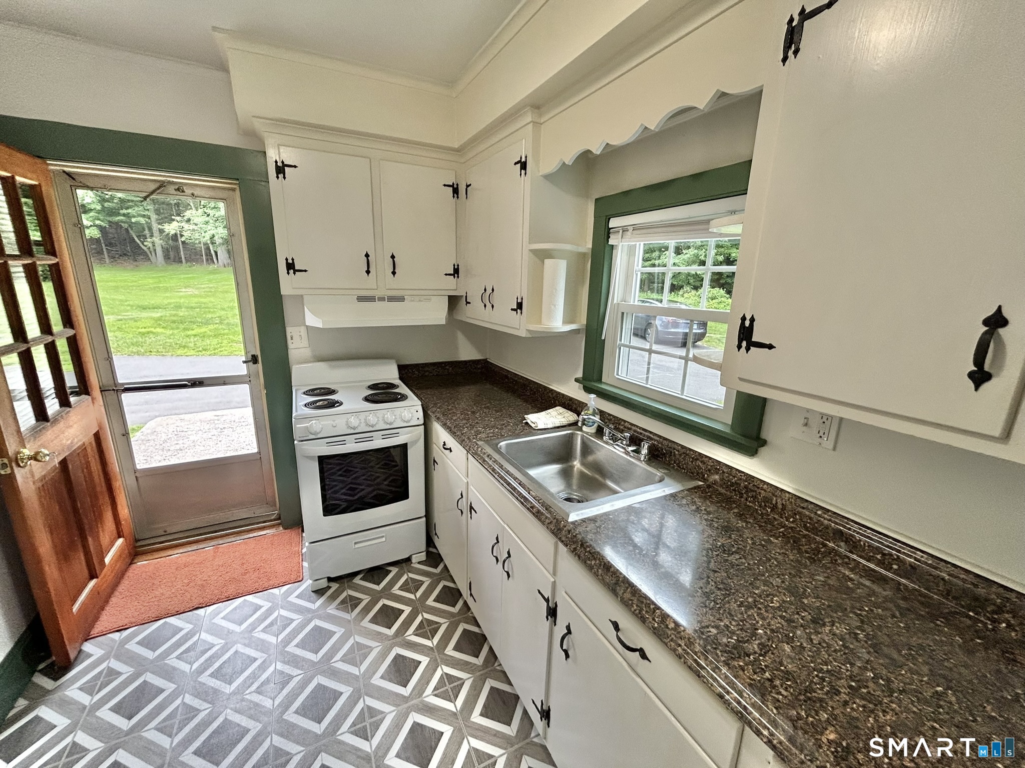 20 Huckleberry Hill Road Avon, CT 06001 - Photo 13 of 40