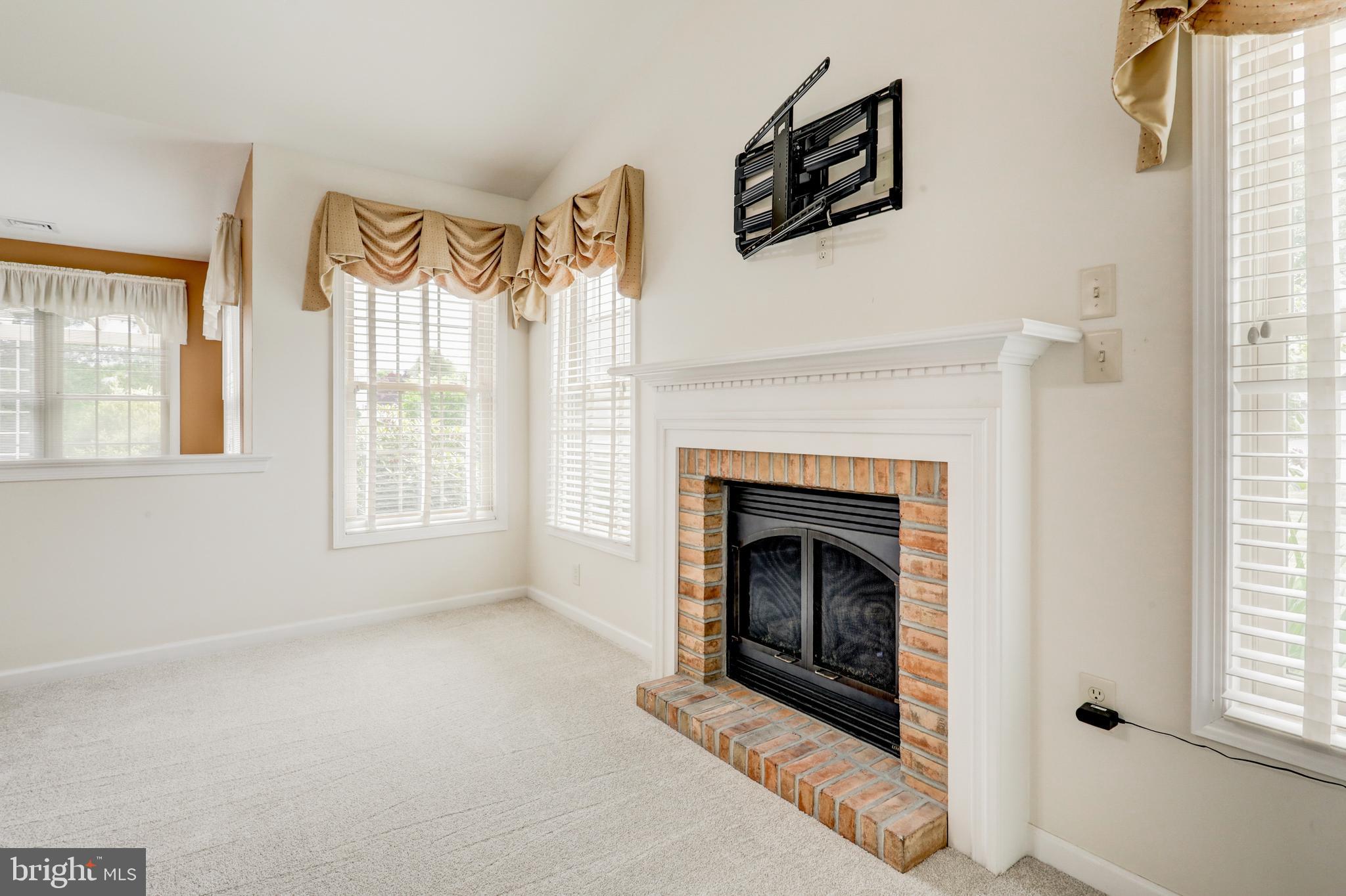 749 Heather Ridge Manheim, PA 17545 - Photo 18 of 57 Living Room