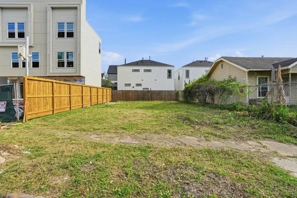 $105,000 | 3225 Holman Street, Houston, TX 77004