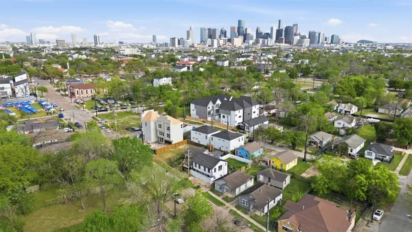 $105,000 | 3225 Holman Street, Houston, TX 77004