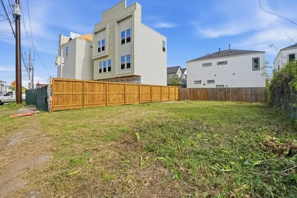 $105,000 | 3225 Holman Street, Houston, TX 77004