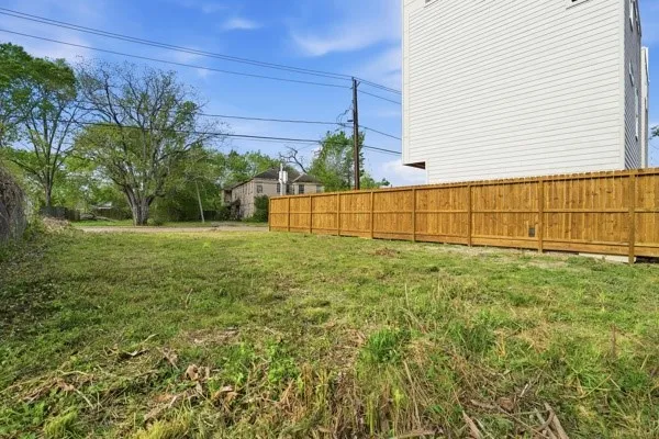 $105,000 | 3225 Holman Street, Houston, TX 77004