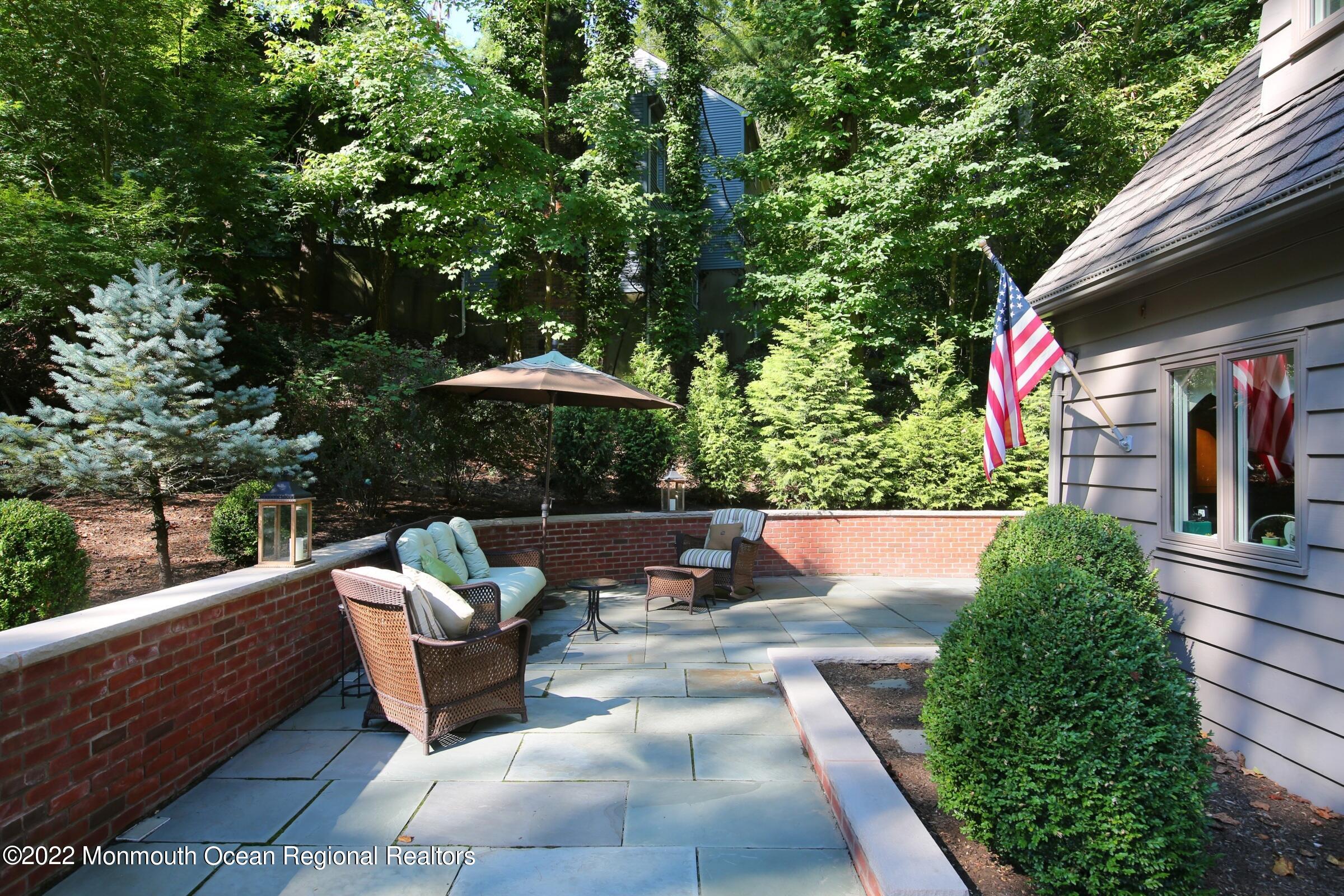 161 Pelican Road Middletown, NJ 07748 - Photo 5 of 43 Great for Entertaining!