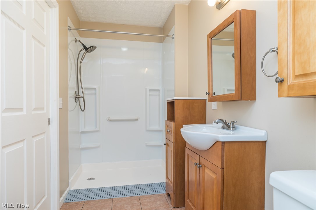 32137 Center Ridge Road North Ridgeville, OH 44039 - Photo 28 of 35 Gallery Image 28