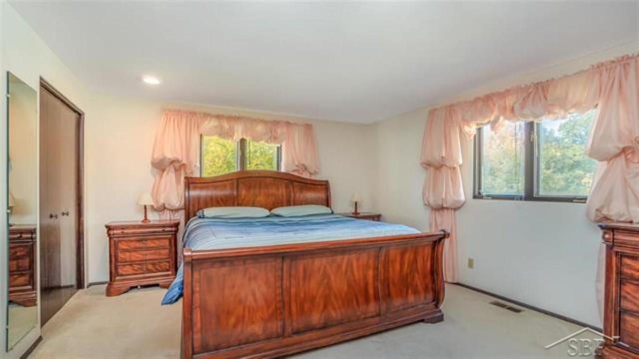 208 Hunters Ridge Midland, MI 48640 - Photo 16 of 24 50059233-15.JPG