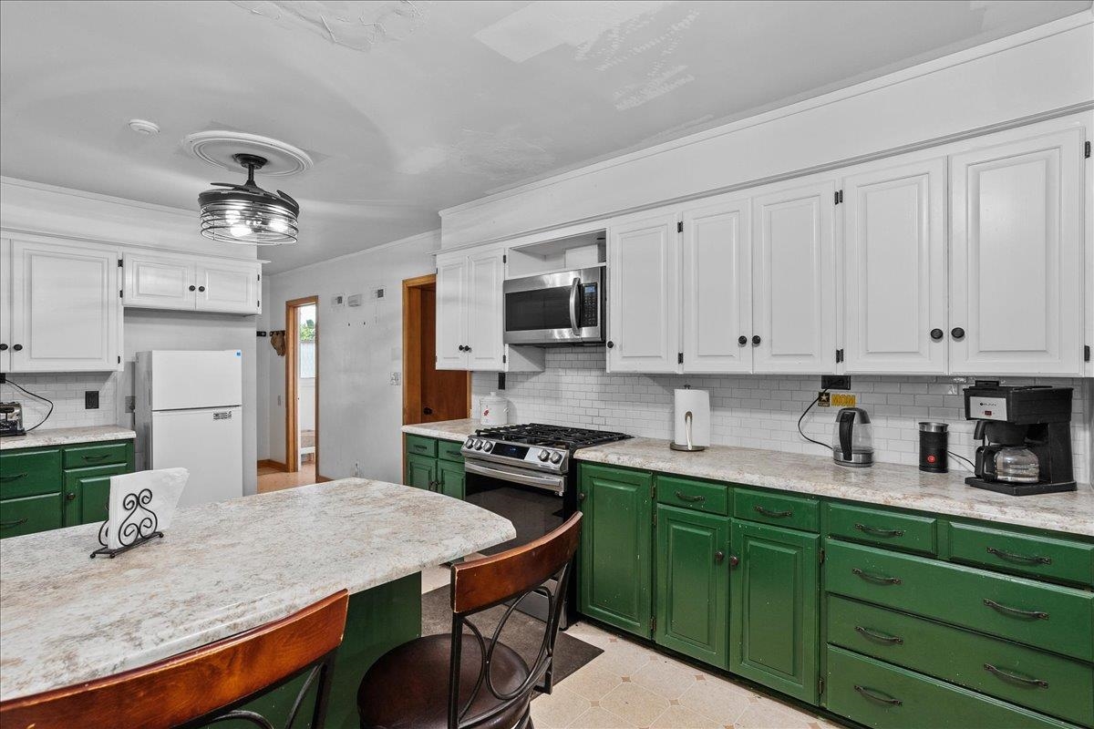 718 South Drake Avenue Marshfield, WI 54449 - Photo 7 of 28