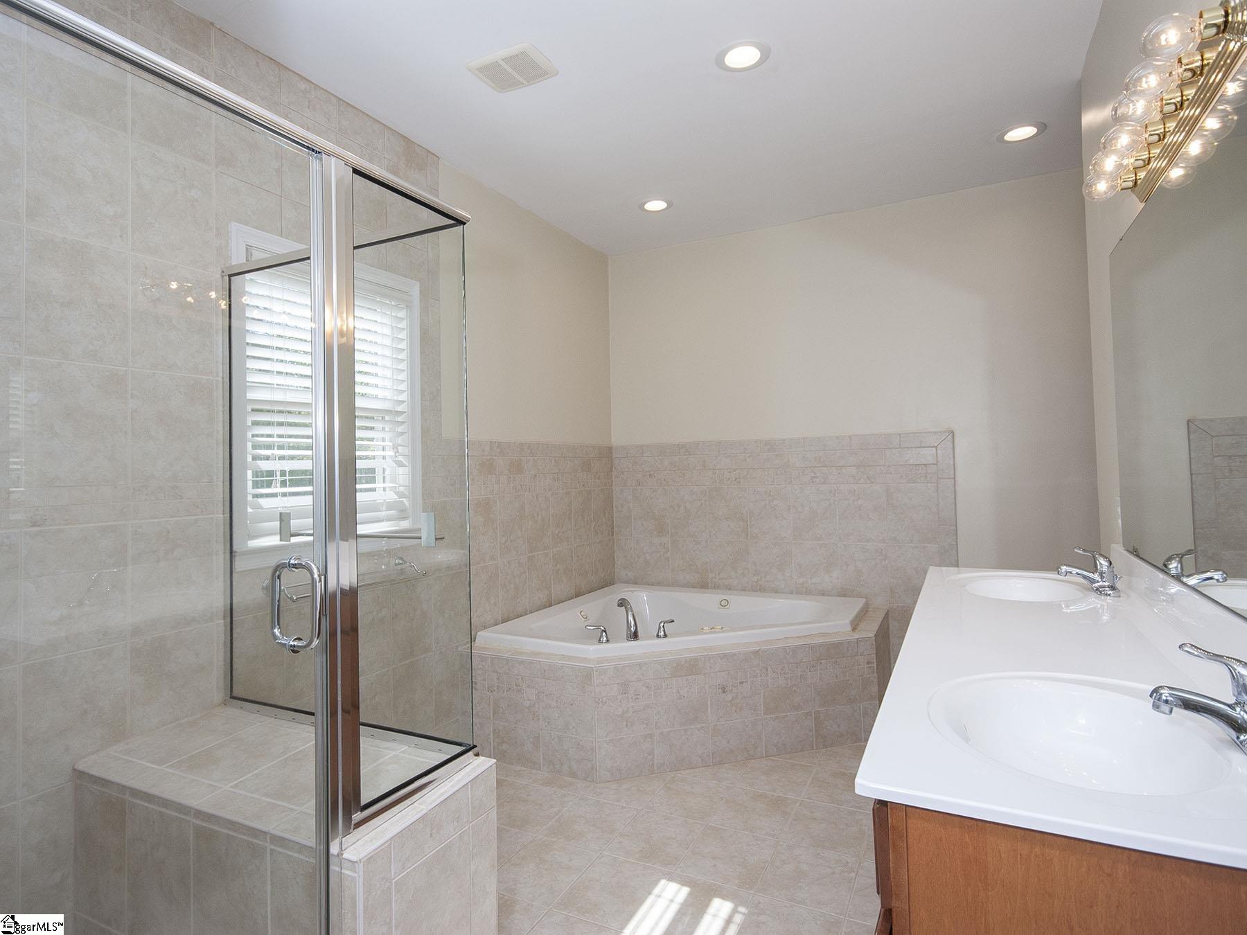 1146 Thomas Mill Road Easley, SC 29640 - Photo 14 of 36