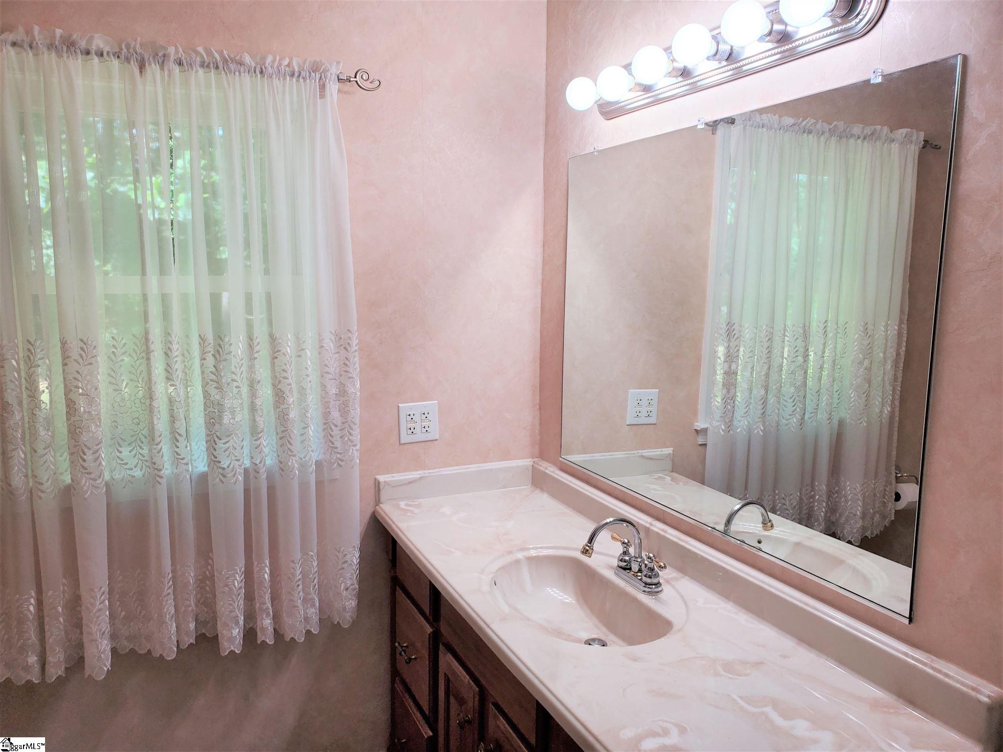 1146 Thomas Mill Road Easley, SC 29640 - Photo 20 of 36