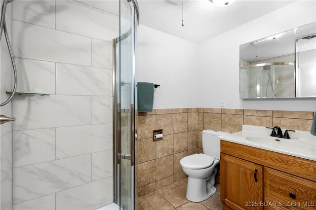 $829,000 | 30383 Bullock Drive, Gravois Mills, MO 65037