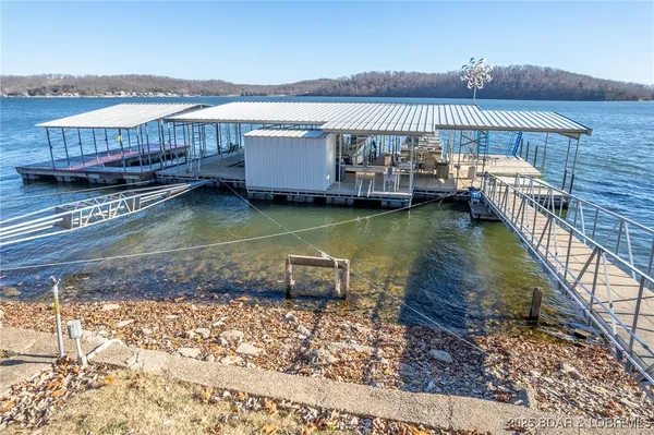 $829,000 | 30383 Bullock Drive, Gravois Mills, MO 65037