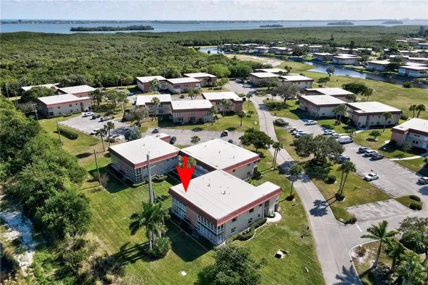 $1,550 | 107 Spring Lake Court, Unit 206, Vero Beach, FL 32962