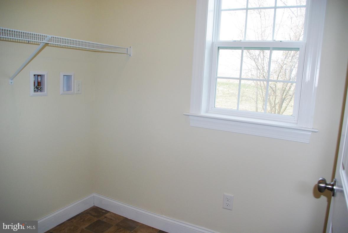 405 Riviera Street Mount Wolf, PA 17347 - Photo 14 of 36 Gallery Image 14