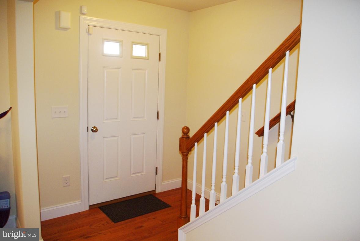 405 Riviera Street Mount Wolf, PA 17347 - Photo 4 of 36 Gallery Image 4