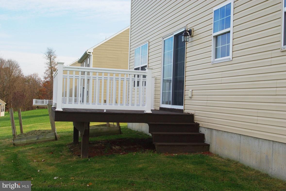 405 Riviera Street Mount Wolf, PA 17347 - Photo 33 of 36 Gallery Image 33