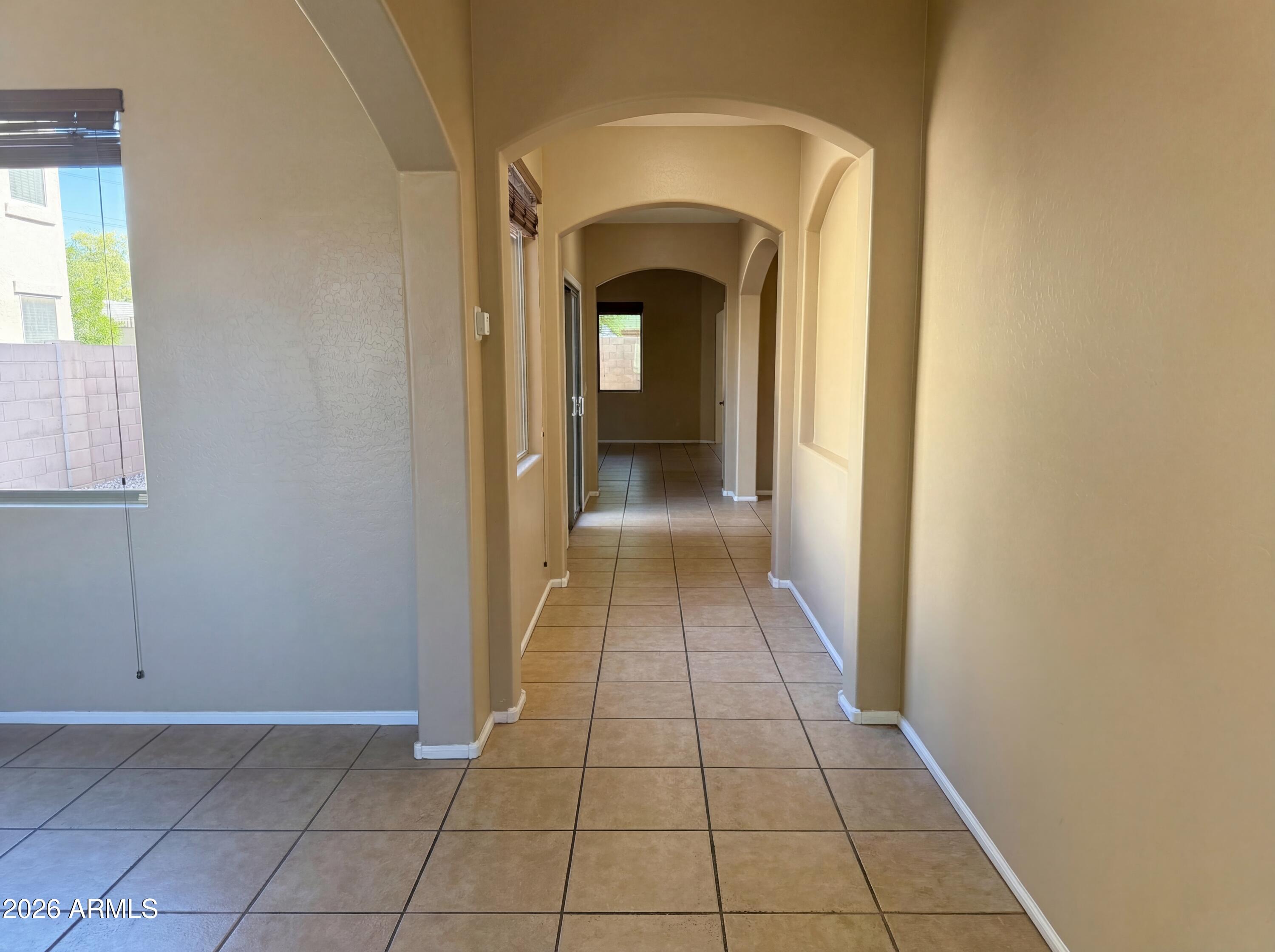 2634 East Ridge Creek Road Phoenix, AZ 85024 - Photo 8 of 39