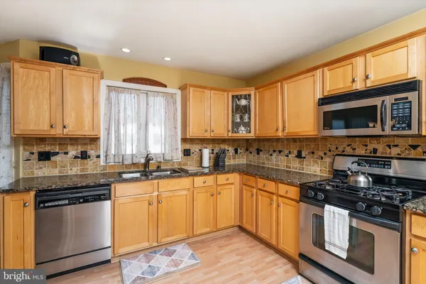 $530,000 | 350 Leonard Avenue, Hamilton, NJ 08619