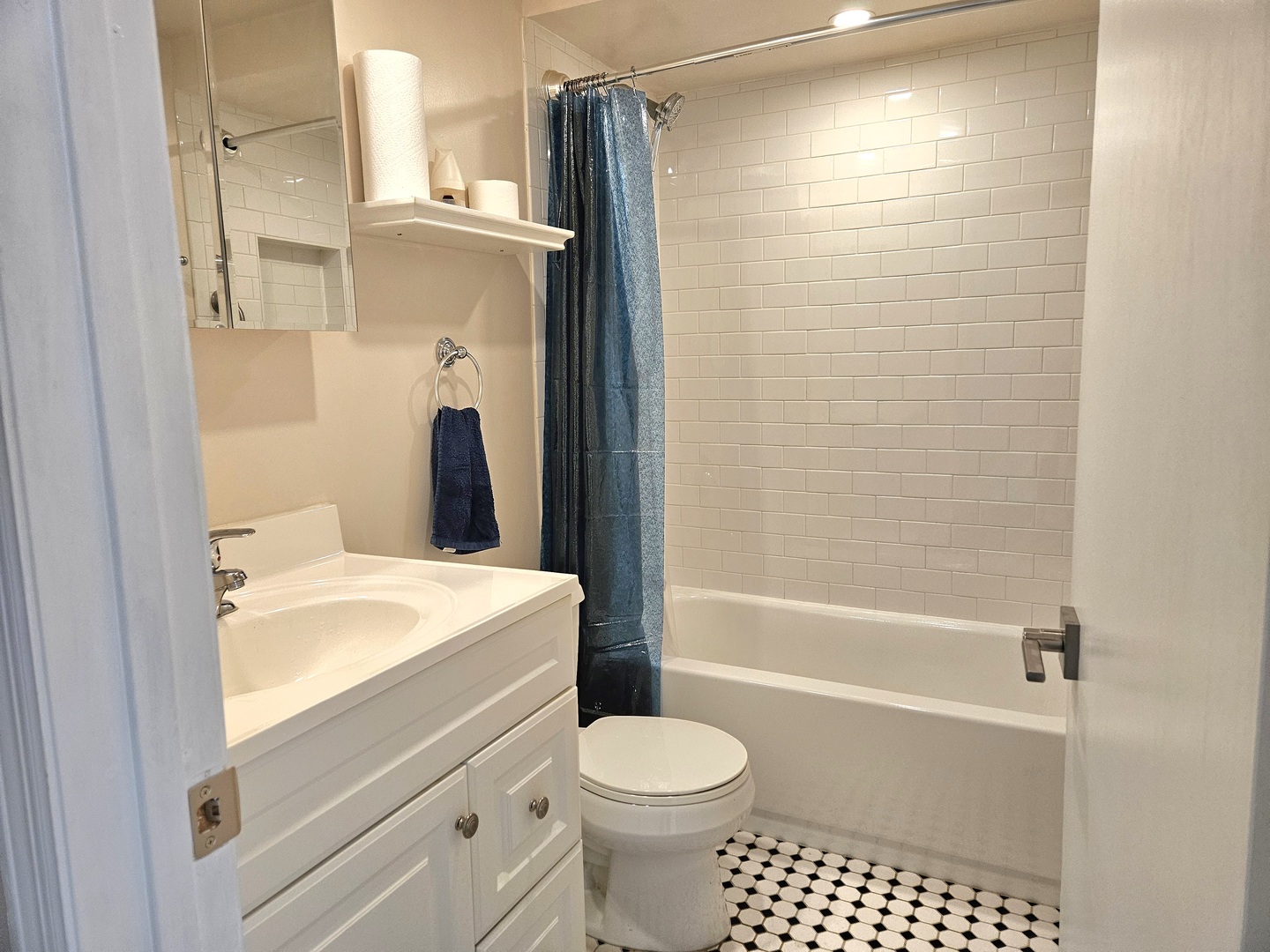 5502 Tinder, Unit 5 Rolling Meadows, IL 60008 - Photo 14 of 18