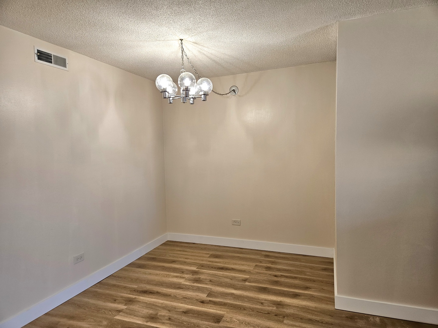 5502 Tinder, Unit 5 Rolling Meadows, IL 60008 - Photo 5 of 18