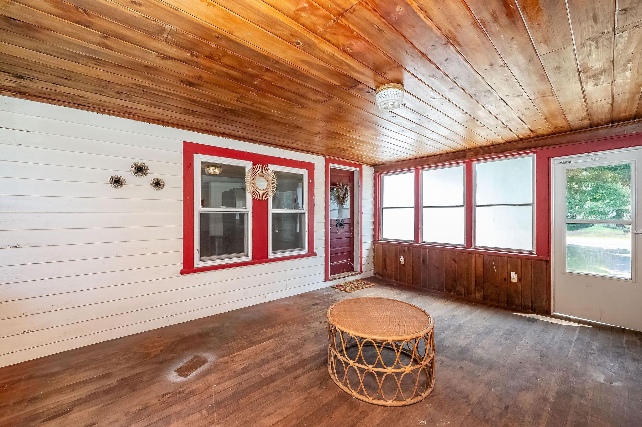 140 Milton Road Rochester, NH 03868 - Photo 3 of 34