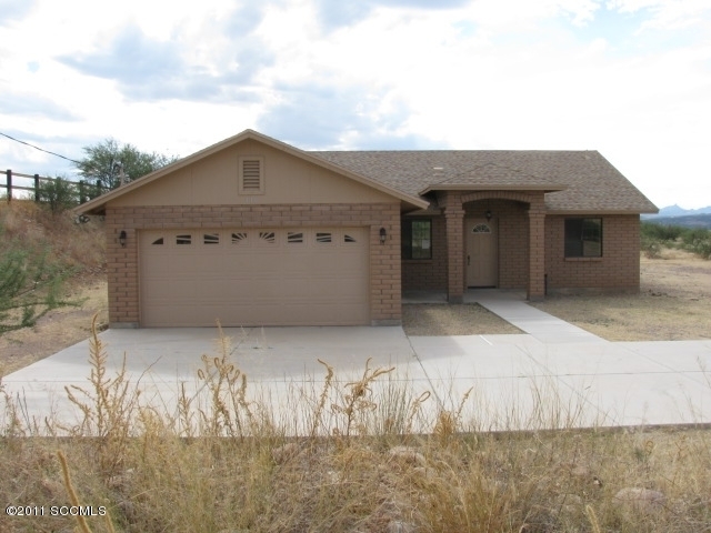 118 Circulo Penjamo Rio Rico, AZ 85648 - Photo 2 of 31