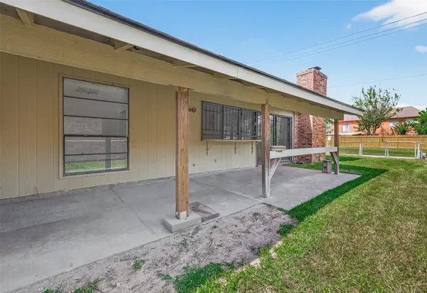 $1,600 | 14315 Lourdes Drive, Houston, TX 77049