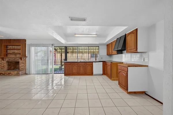 $1,600 | 14315 Lourdes Drive, Houston, TX 77049