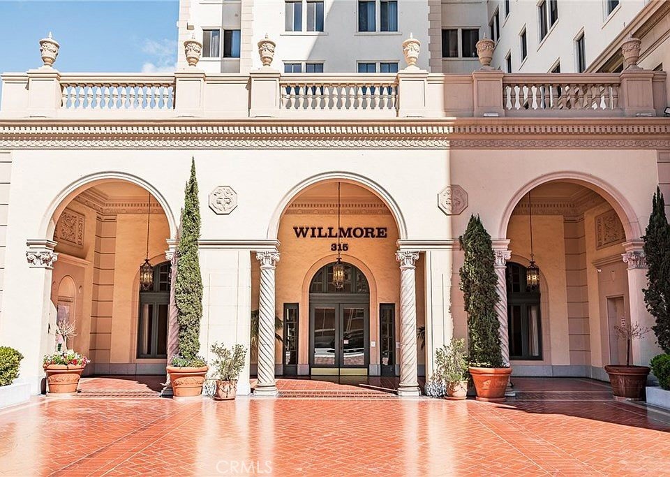 315 West 3rd Street, Unit 305 Long Beach, CA 90802 - Photo 19 of 19 a view of building entrance