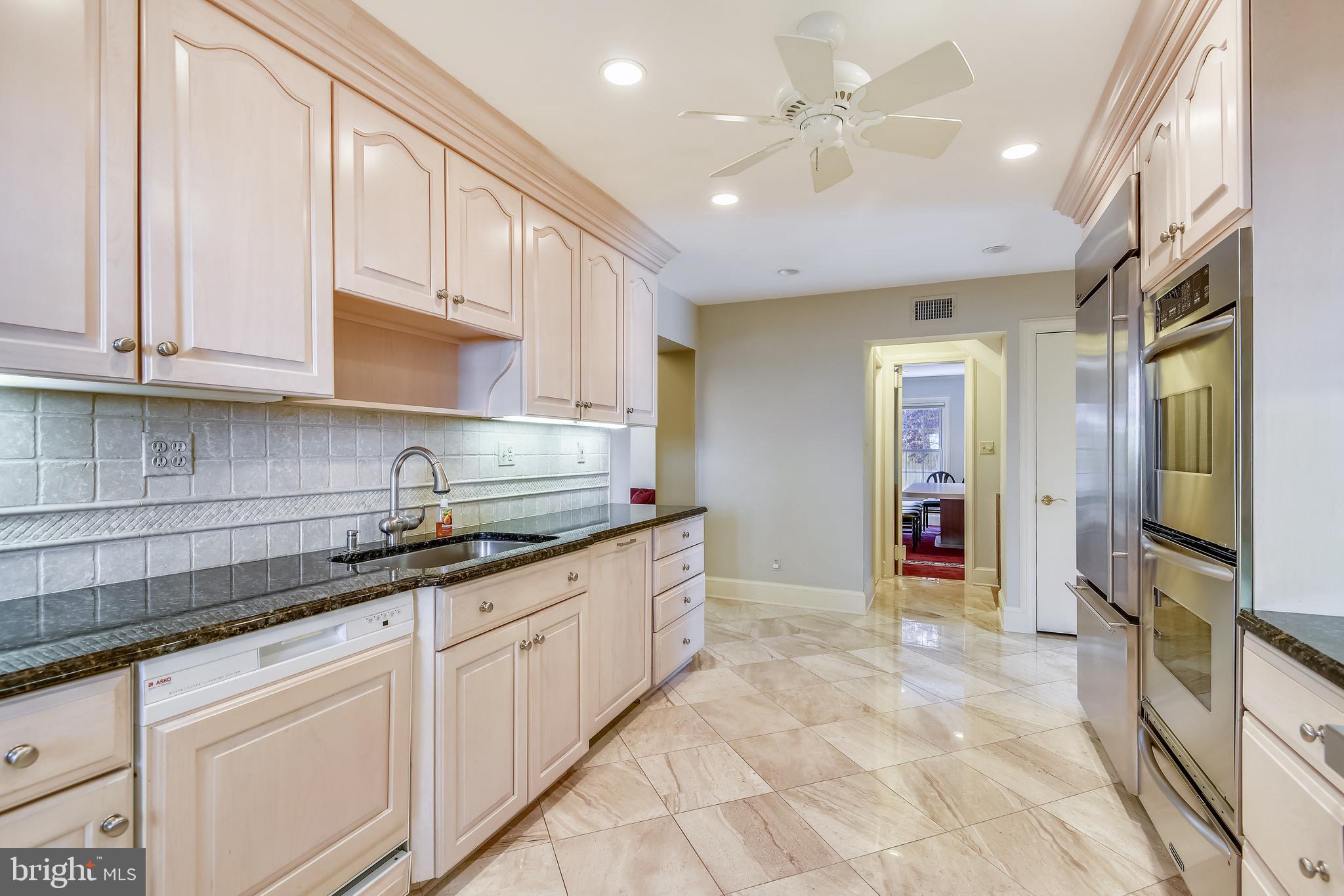 11911 Seven Locks Road Potomac, MD 20854 - Photo 11 of 57 Custom built cabinets with 2 ovens
